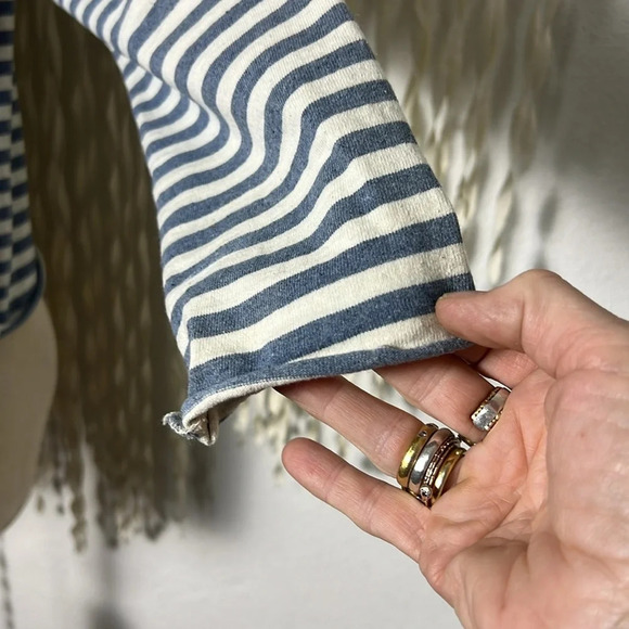 Outerknown Cream and Blue Stripe Patch Pocket Top Size Small - Picture 4 of 10